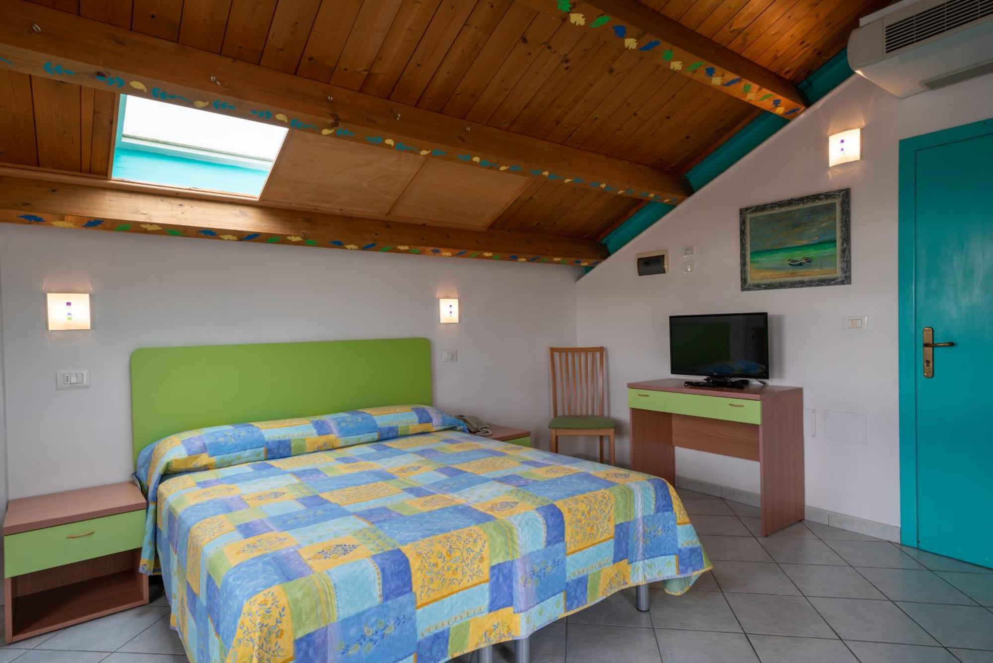 Hotel Marconi Cattolica Extérieur photo