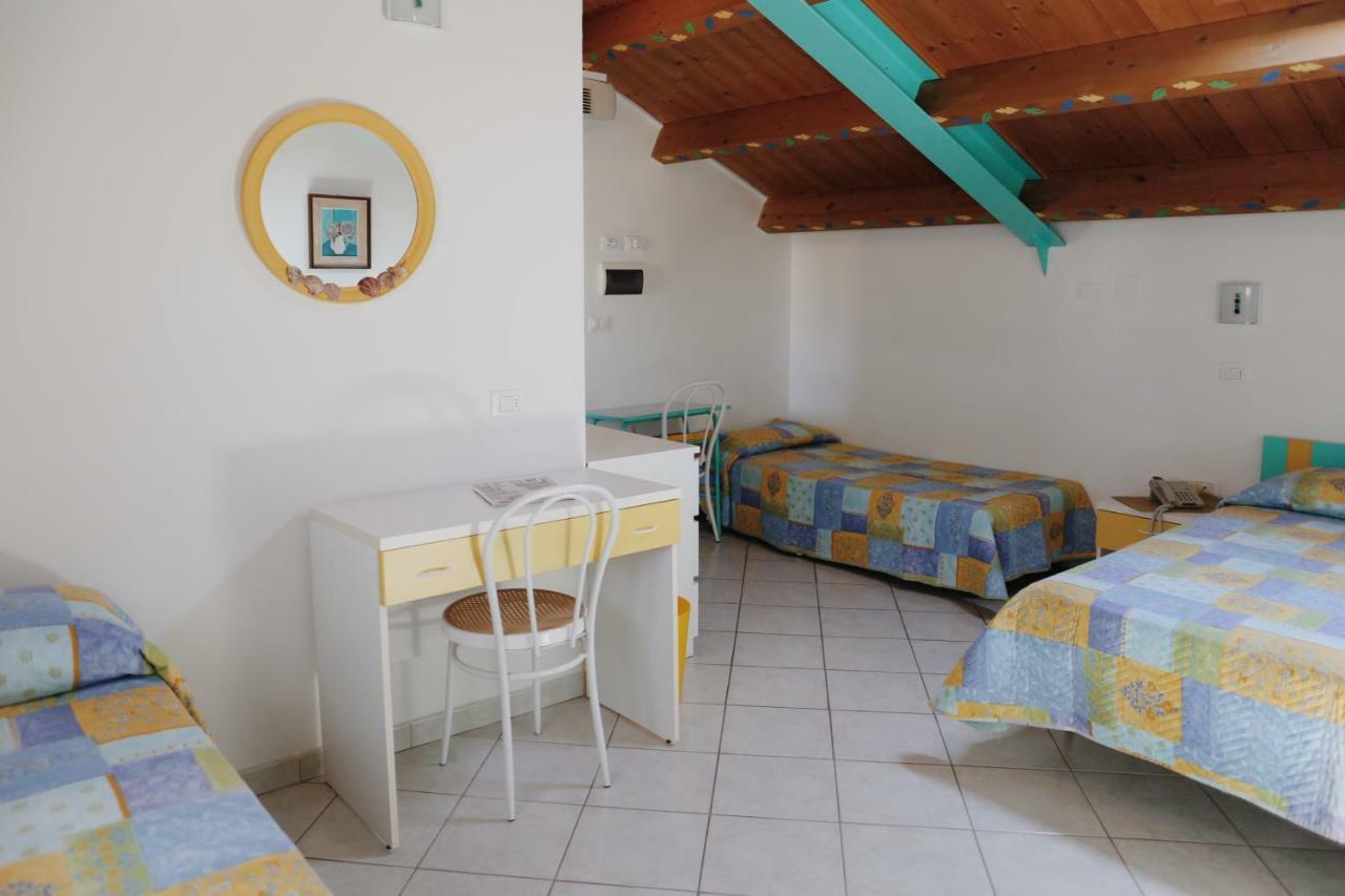 Hotel Marconi Cattolica Extérieur photo