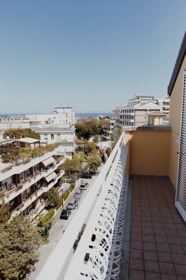 Hotel Marconi Cattolica Extérieur photo