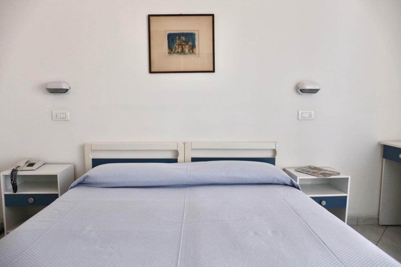 Hotel Marconi Cattolica Extérieur photo